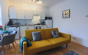 The Best Flat On The Street - Three Minutes Walk From The Beach